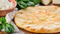 Осетинский пирог с сыром и листьями шпината в Москве